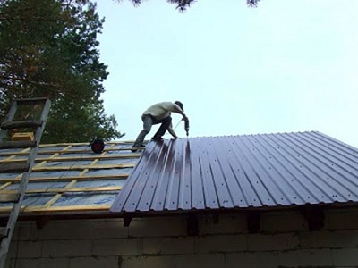 Repararea acoperișului din garaj, repararea acoperișului din fier și galvanizat cu propriile mâini, estimări, videoclipuri și fotografii
