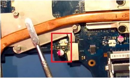 Repararea laptopului toshiba prin satelit c660-28k (la-7201p)