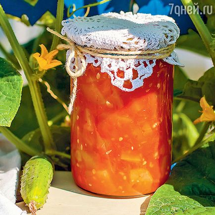 Рецепти від Дар'ї Донцової незвичайне лечо з огірків, грецький салат і компот зі свіжих яблук і слив
