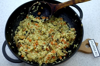 Rice kagylóval - lépésről lépésre recept fotókkal, hogyan kell főzni (szakács) Rice kagylóval - lépésről lépésre recept, hogyan kell főzni fotókkal