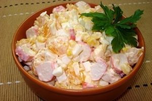 Салата с раци пръчици прости и вкусни рецепти със снимки, рецепти със снимки