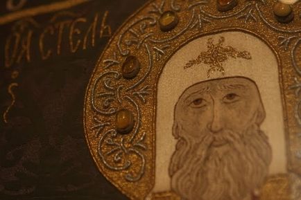Secretele cusutului pre-mongol sunt vii, revista ortodoxă este o grădină plictisitoare