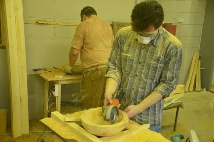 Школа дерев'яної скульптури, Корнепластика і меблів в стилі рустик нестандартний підхід до деревини