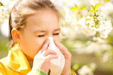 Tünetek és jelek az allergiás rhinitis gyermekek, nátha kezelésére népi és gyógyszeres