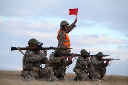 Сервирайте на договор или не да служи на възгледите на изпълнители