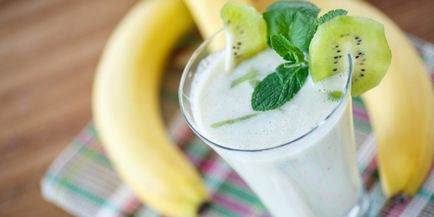 Smoothies cu o banană și fulgi de ovăz pentru pierderea în greutate - beneficii și rețete cu indicarea valorii calorice