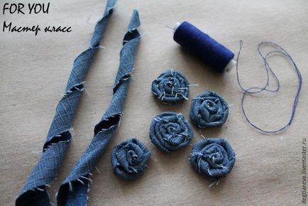 Creați un colier din material textil cu trandafiri - târg de maeștri - manual, manual