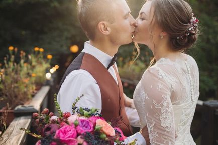Nunta pentru cea mai apropiată sărbătoare romantică a lui Aleksey și a lui Catherine