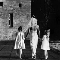 Весільна церемонія в шотландії в середньовічному замку, великобританія і шотландия, офіційні