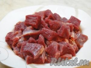 Carne de porc cu legume într-un cazan - pregătim pas cu pas o fotografie