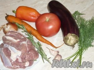 Carne de porc cu legume într-un cazan - pregătim pas cu pas o fotografie