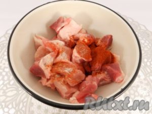 Carne de porc cu legume într-un cazan - pregătim pas cu pas o fotografie