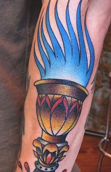 Tattoo torch - valoare, schițe de tatuaje și fotografii