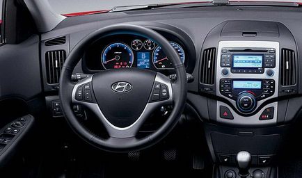 Műszaki adatok Hyundai Elantra 2008 értékelés alapján a tulajdonosok, tesztvezetésre, fotó és videó
