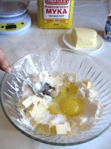 Торт мурашник зі згущеним молоком, рецепт з фото