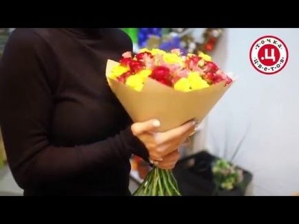 Videók, mint ez a „hogyan kell csomagolni egy csokor virágot egy nátronpapír