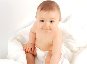 У скільки місяців дитина починає сидіти самостійно, ранній розвиток дитини
