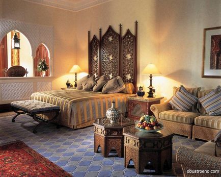 Stilul oriental în interiorul dormitor, bucătărie și alte camere ziduri pictate