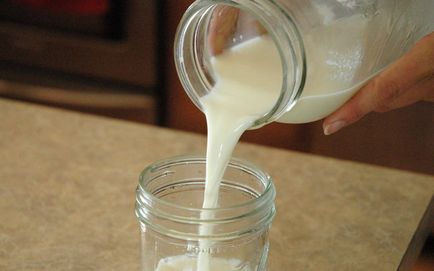 A joghurt eltér savanyú tejet