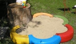 Дитяча пісочниця на дачі і вибір якісного піску для заповнення