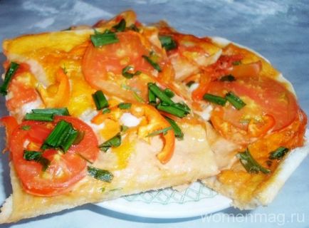 Homemade pizza cu pui