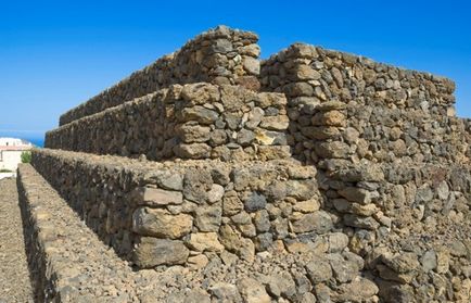 Етнографски Guimar Pyramid парк (Piramides де Guimar)