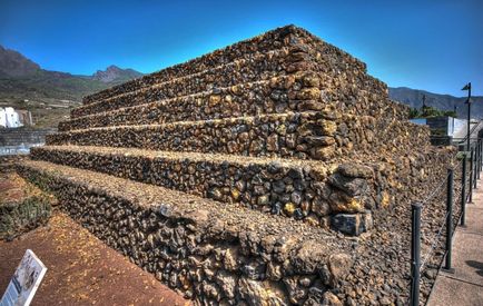 Етнологічний парк піраміди Гуїмар