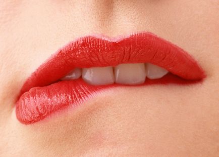 Forma buzelor și natura femeii ne recunosc în descriere - womenville