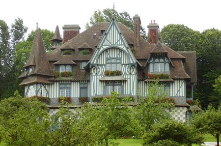 Stil francez în arhitectura unei case de țară