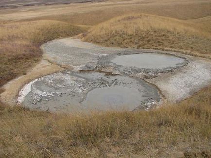 Кал вулкан на море Почивай Азовско със здраве