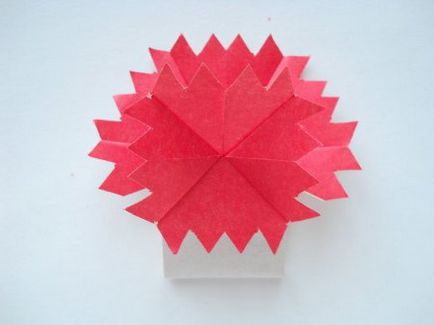 Garoafe pentru copii - flori origami - figurine din hârtie cu mâinile lor