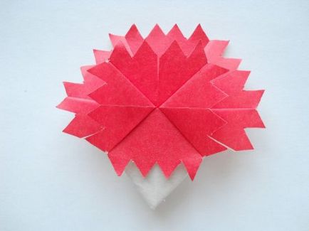 Garoafe pentru copii - flori origami - figurine din hârtie cu mâinile lor