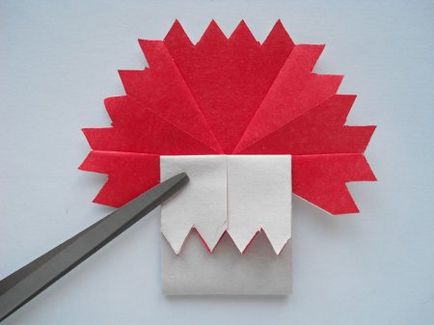 Garoafe pentru copii - flori origami - figurine din hârtie cu mâinile lor