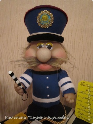 Іграшка поліцейського своїми руками з будь-якого матеріалу