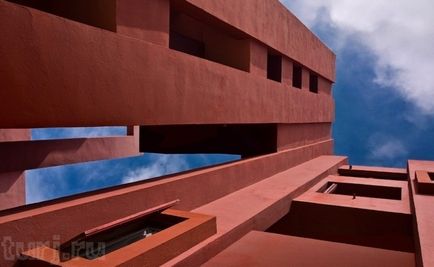 Spania, alicante, kalp la muralla roja - perete roșu - peste Marea Mediterană