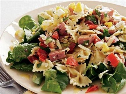 Італійський салат з макаронами новизна в вашому меню