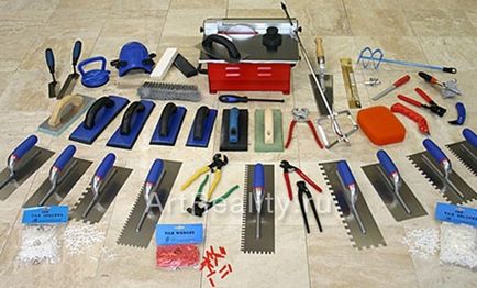 Mik az eszközöket és a szükséges eszközök a munka csempe