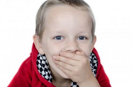 Cum să înveți un copil să-și sufleze nasul