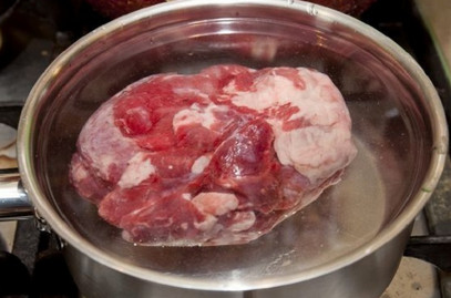 Cum să distingi carnea bună de antibioticele perforate