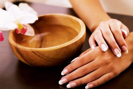 Cum să pregătiți pielea mâinilor pentru vârfurile de primăvară care vor ajuta cu adevărat