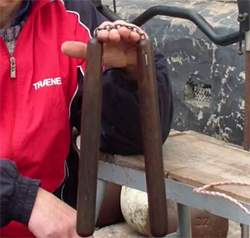 Hogyan nunchaku harci kezük (egyszerű) Hogyan nunchaku harci kezük