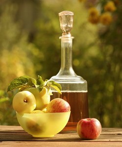 Як зробити домашнє яблучне вино