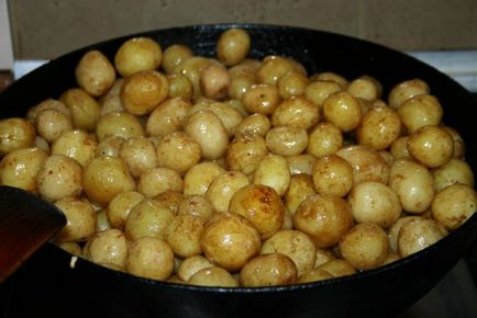 Як варити круглу картоплю