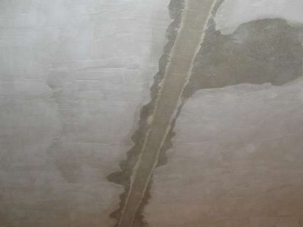 Как да се запечата фугите между панелите на тавана