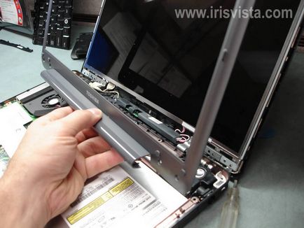 Cum să înlocuiți ecranul și invertorul pe un laptop toshiba satelit a305