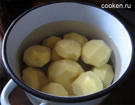 Clatite de cartofi cu ceapa si usturoi - reteta cu fotografie
