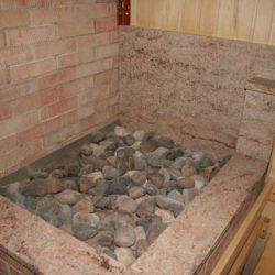 Brick cuptor pentru o baie cu un șemineu dintr-o sală de așteptare și un rezervor pentru apă proprii fotografii și desene