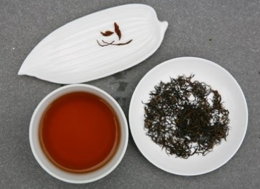 Ceaiul negru chinez - ceea ce este diferit de cel din India, Ceylon