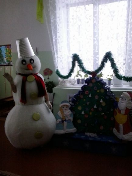 Costum de Snowman pentru petrecerea de Anul Nou