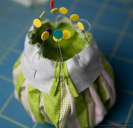 Легке виготовлення японського мішечка оміяге в стилі японського печворку можливо з майстер-класом